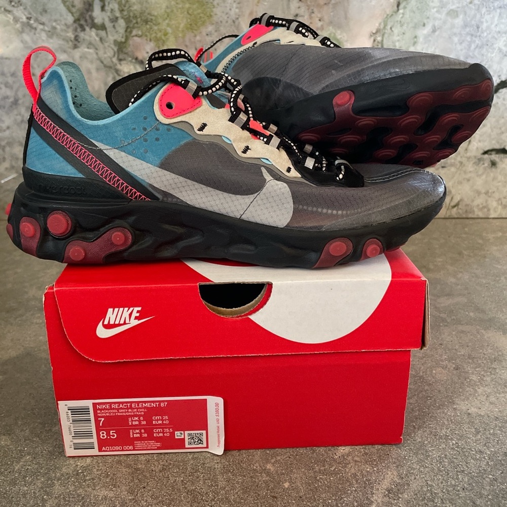 NIKE REACT ELEMENT 87
